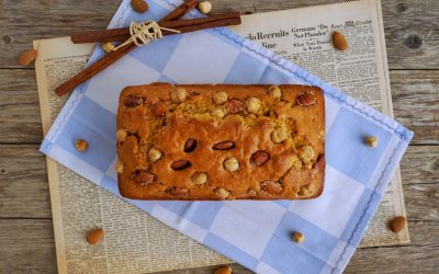 Plumcake con mandorle e nocciole caramellate